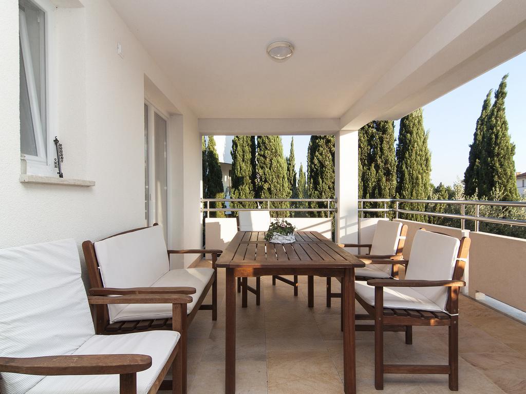 Apartments Ceja Near Sea Medulin Kültér fotó