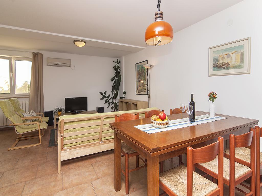 Apartments Ceja Near Sea Medulin Kültér fotó