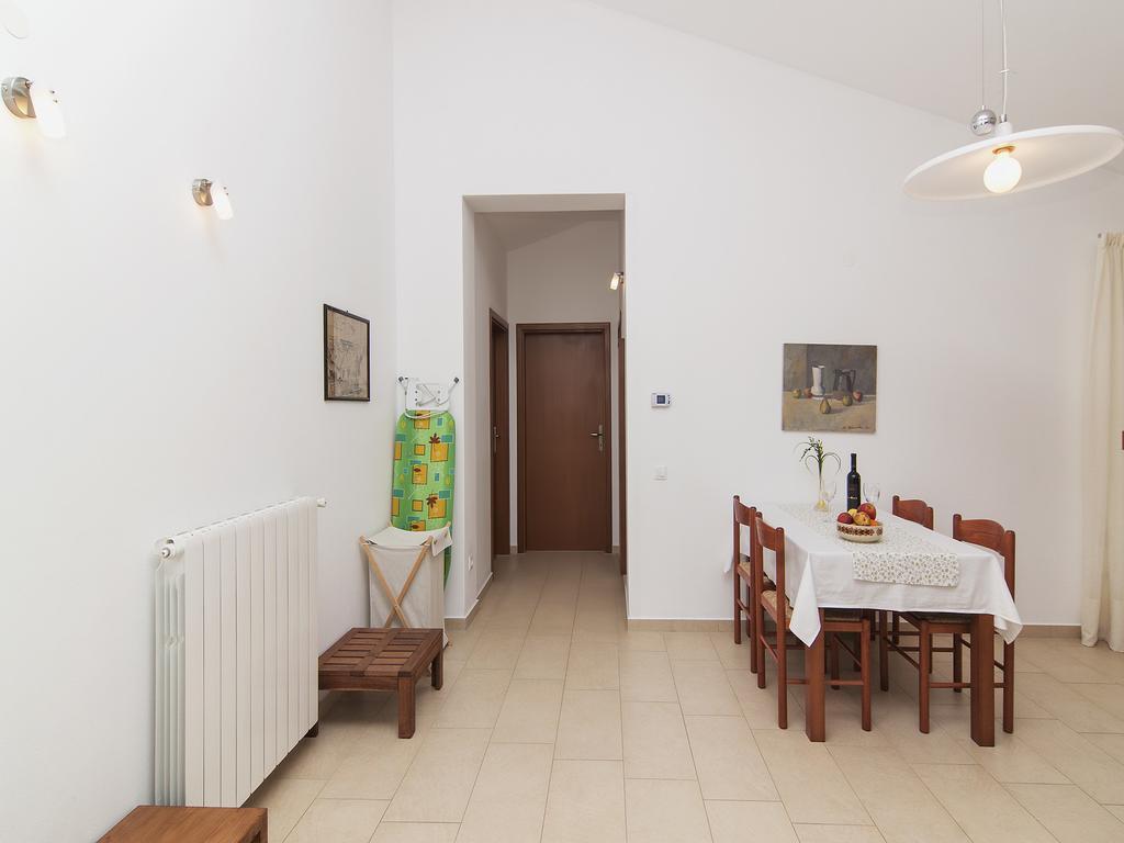 Apartments Ceja Near Sea Medulin Szoba fotó